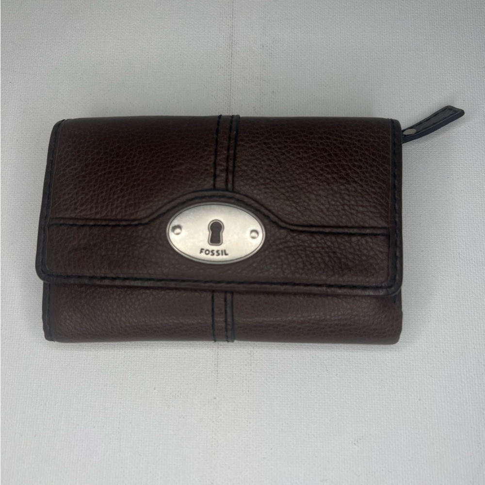 FOSSIL Maddox Leather Trifold Flap Clutch Wallet Organizer BROWN ID Holder Snap